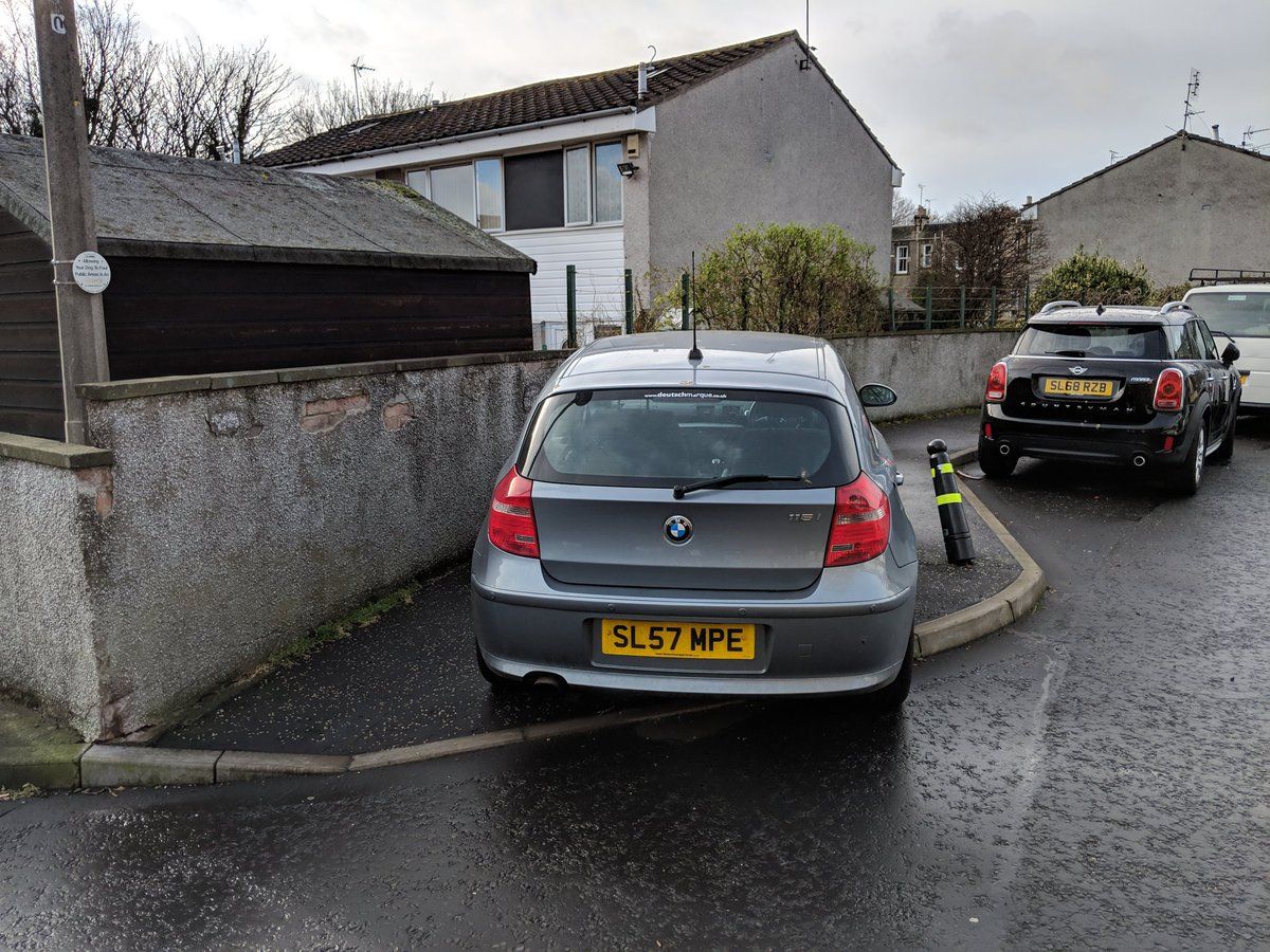 oh my god twitter doesn’t include alt text from images in their API