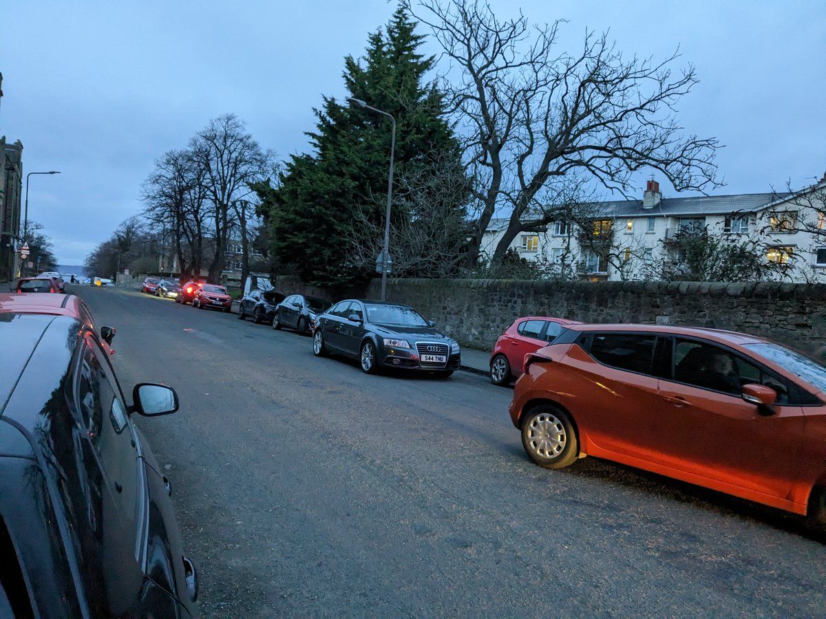 oh my god twitter doesn’t include alt text from images in their API